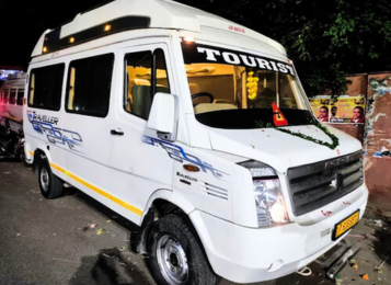 12 Seater Tempo Traveller